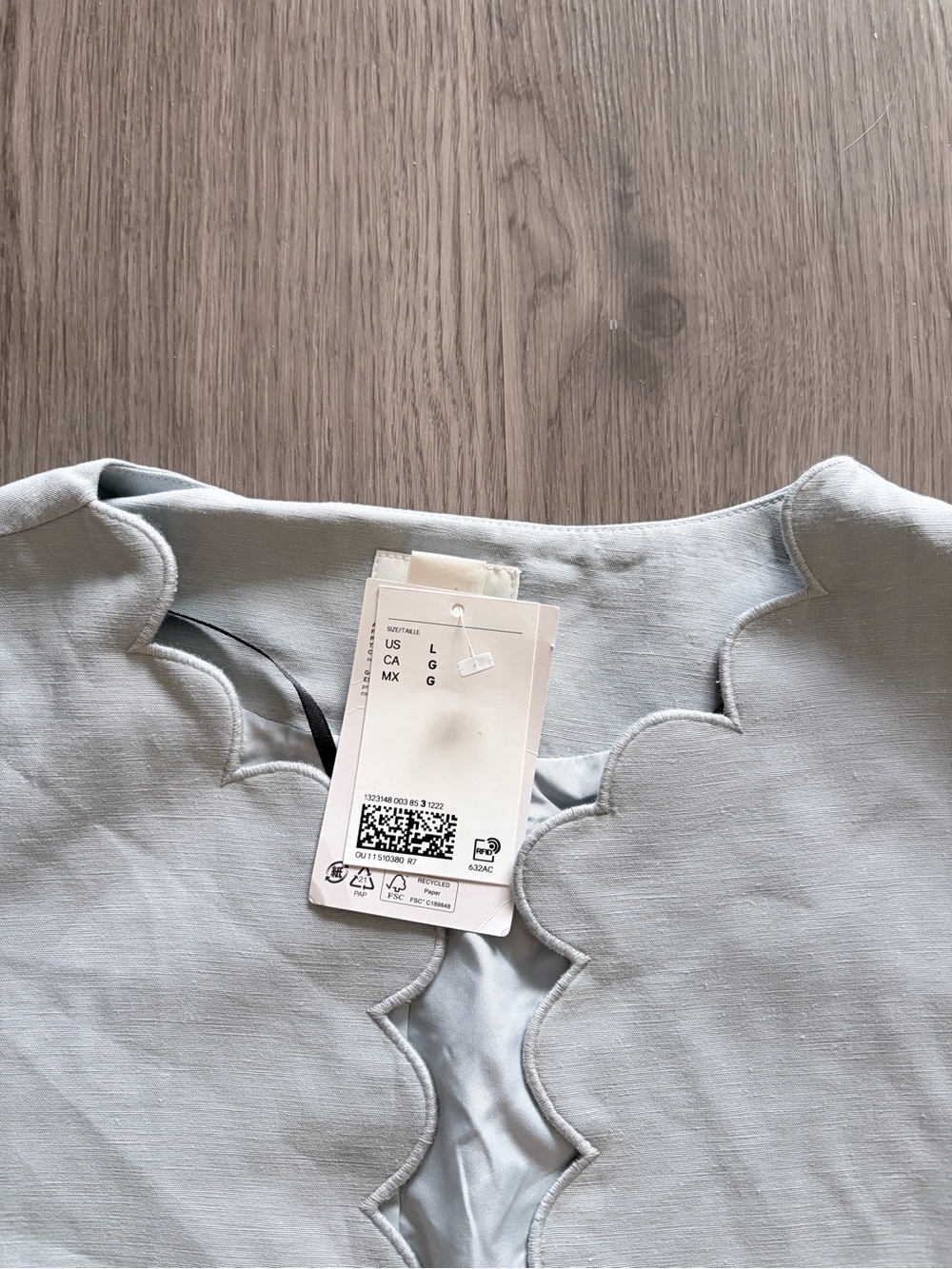 Scallop-Edge Light Blue Jacket - Picture 6 of 6